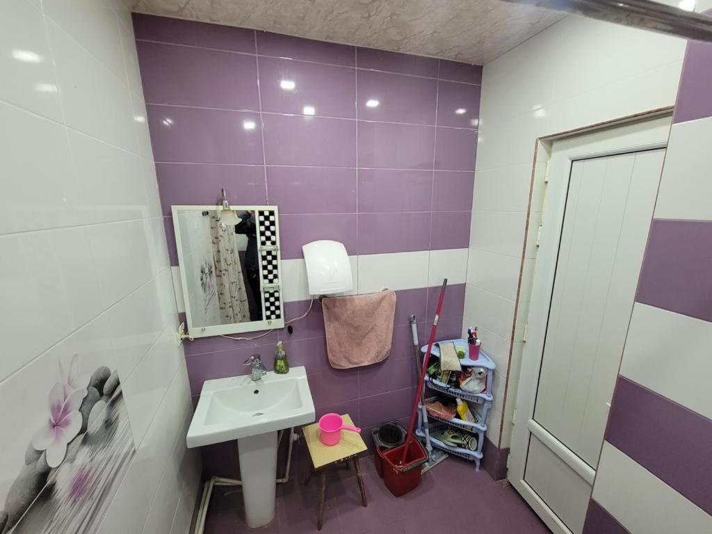 Karson Guest House And Tours Jerevan Buitenkant foto
