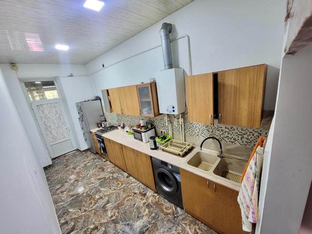 Karson Guest House And Tours Jerevan Buitenkant foto