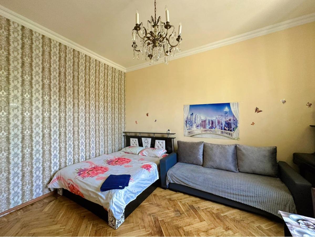 Karson Guest House And Tours Jerevan Buitenkant foto